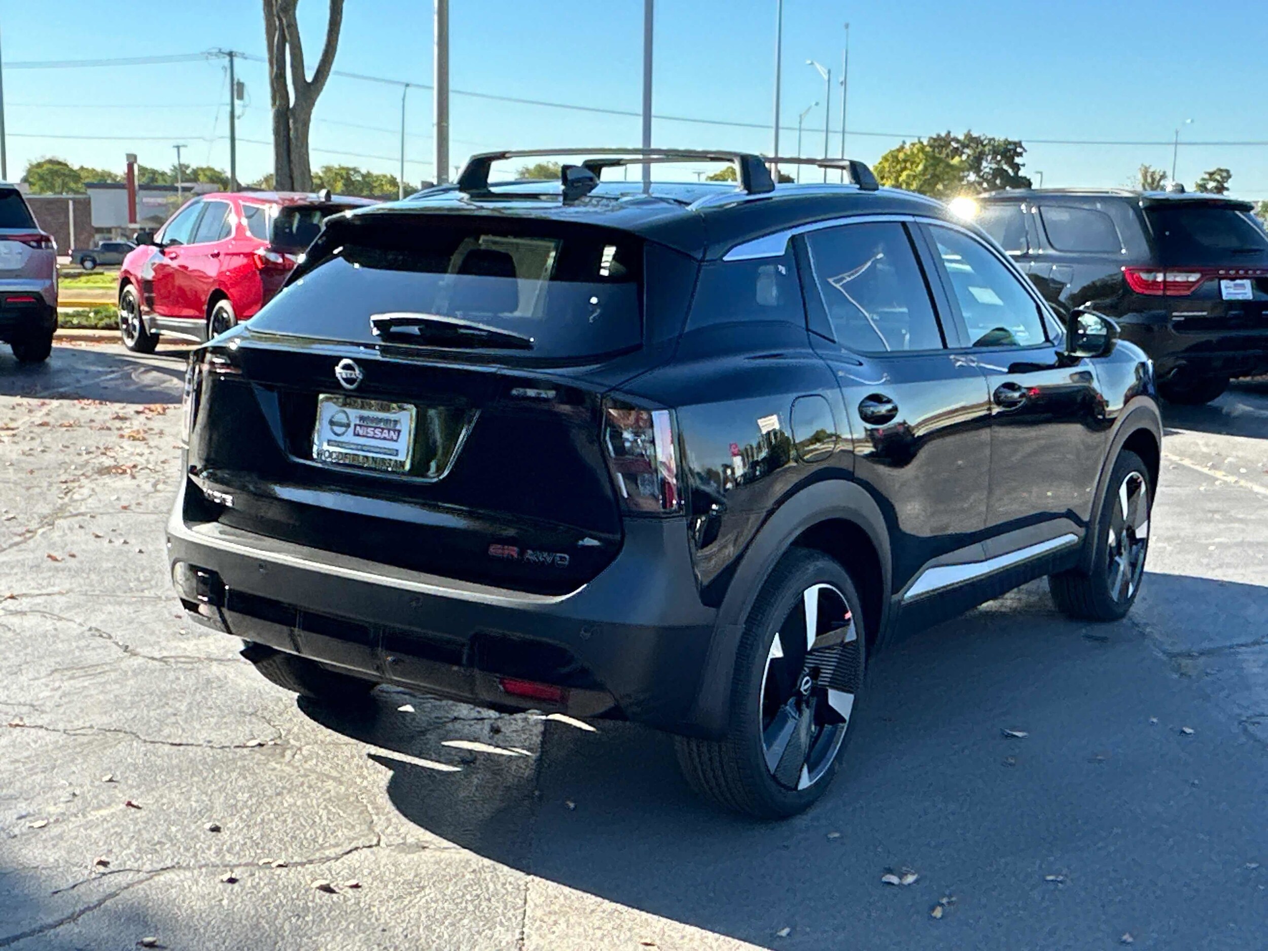 2026 Nissan Kicks SR photo 3