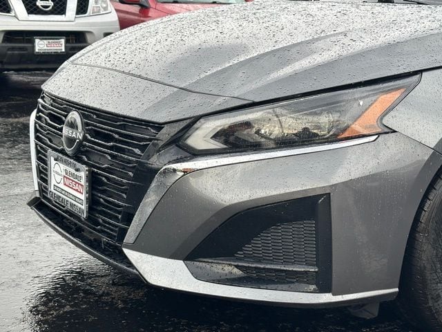 2023 Nissan Altima 2.5 SV photo 3