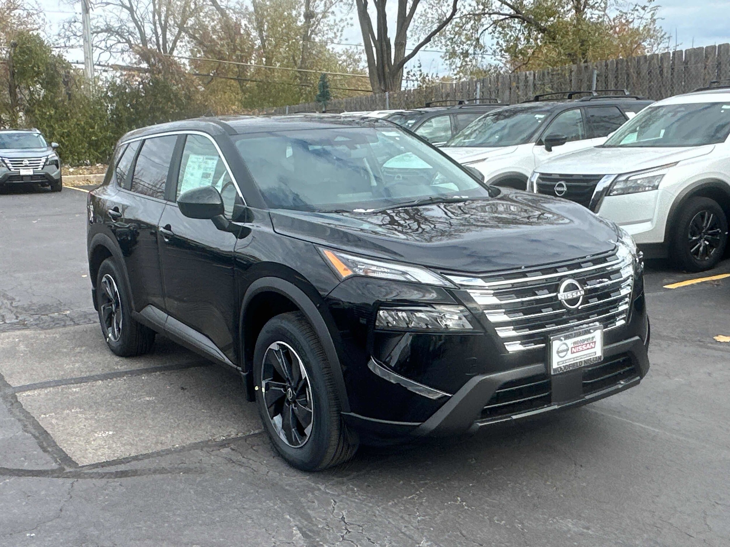 2026 Nissan Rogue SV photo 3