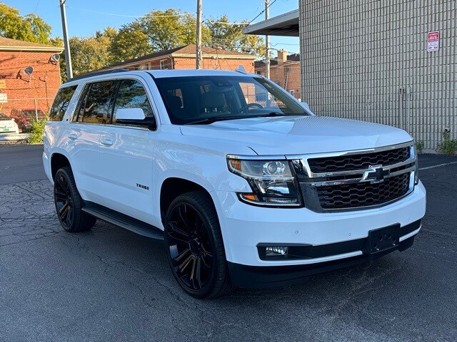 2018 Chevrolet Tahoe LT photo 3