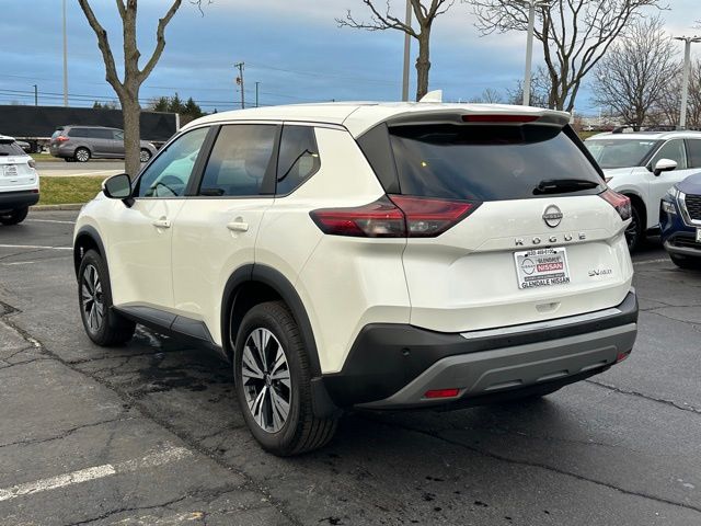 2023 Nissan Rogue SV photo 5