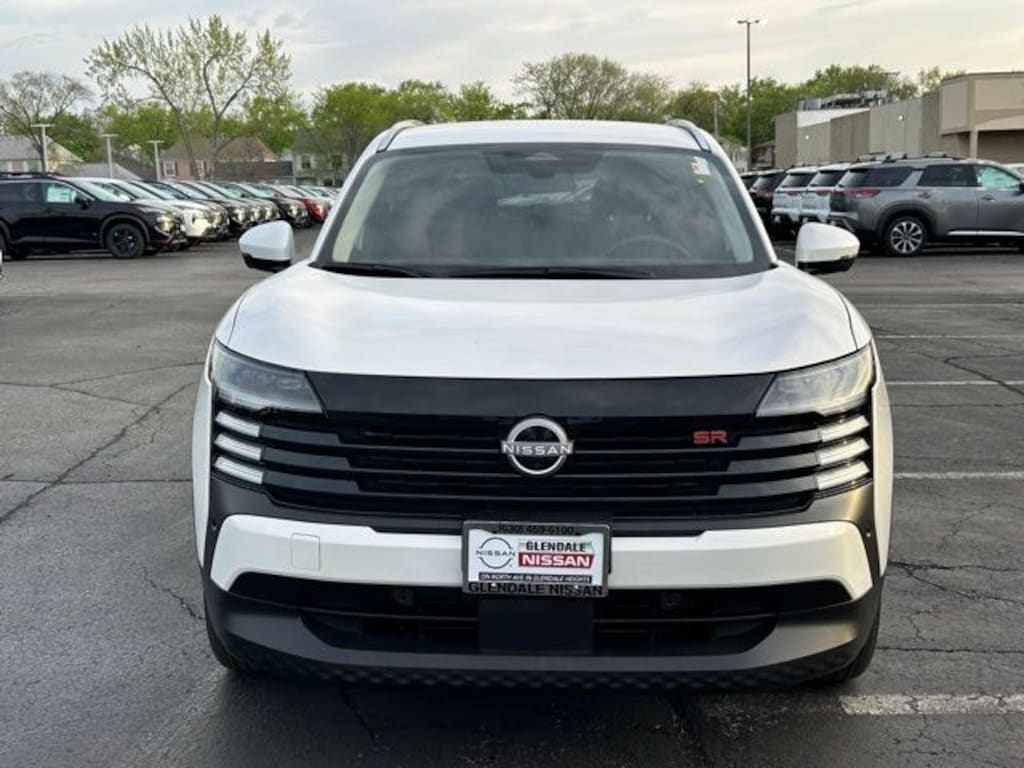 Used 2025 Nissan Kicks SR SUV