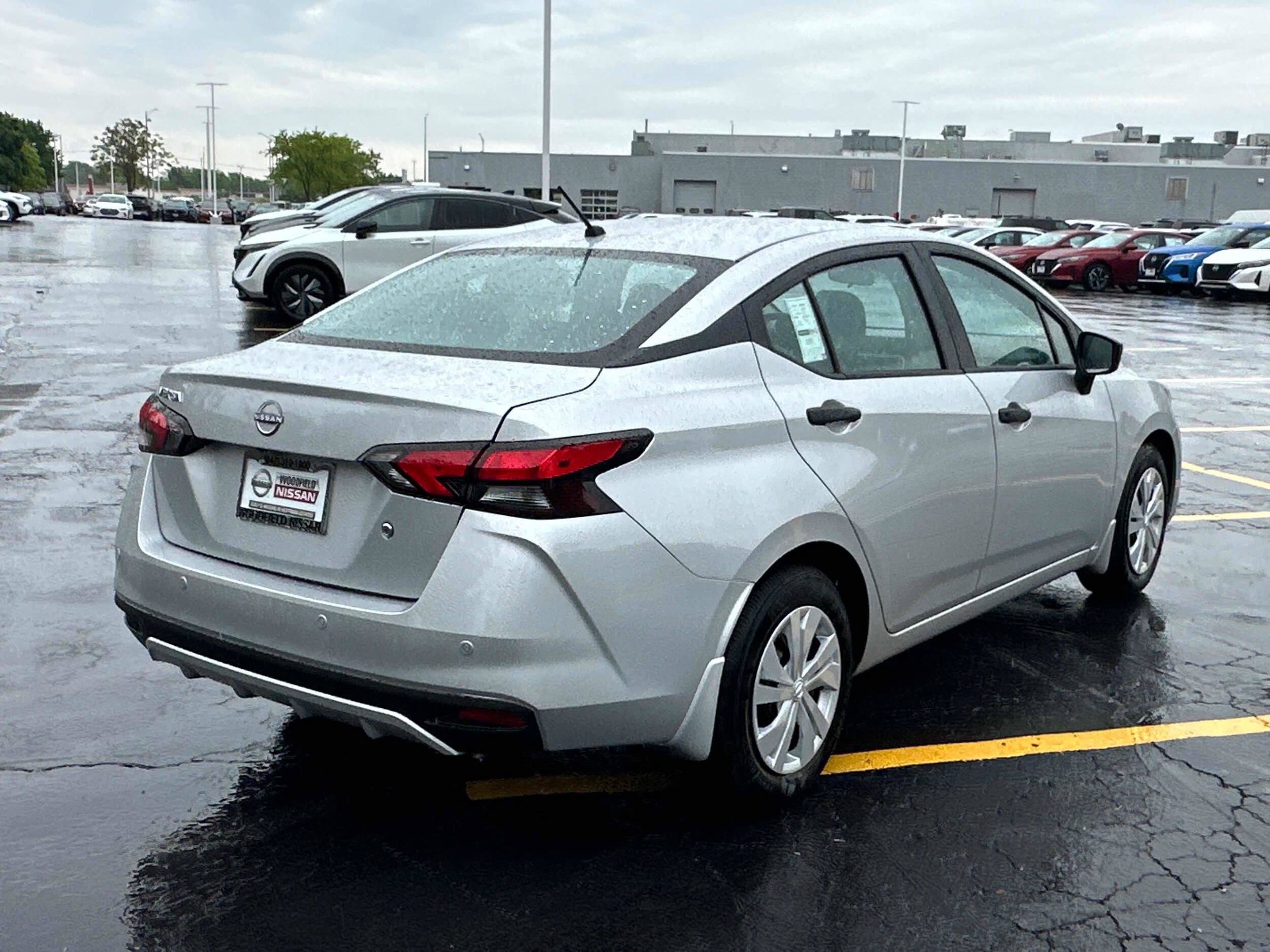 2025 Nissan Versa S photo 3