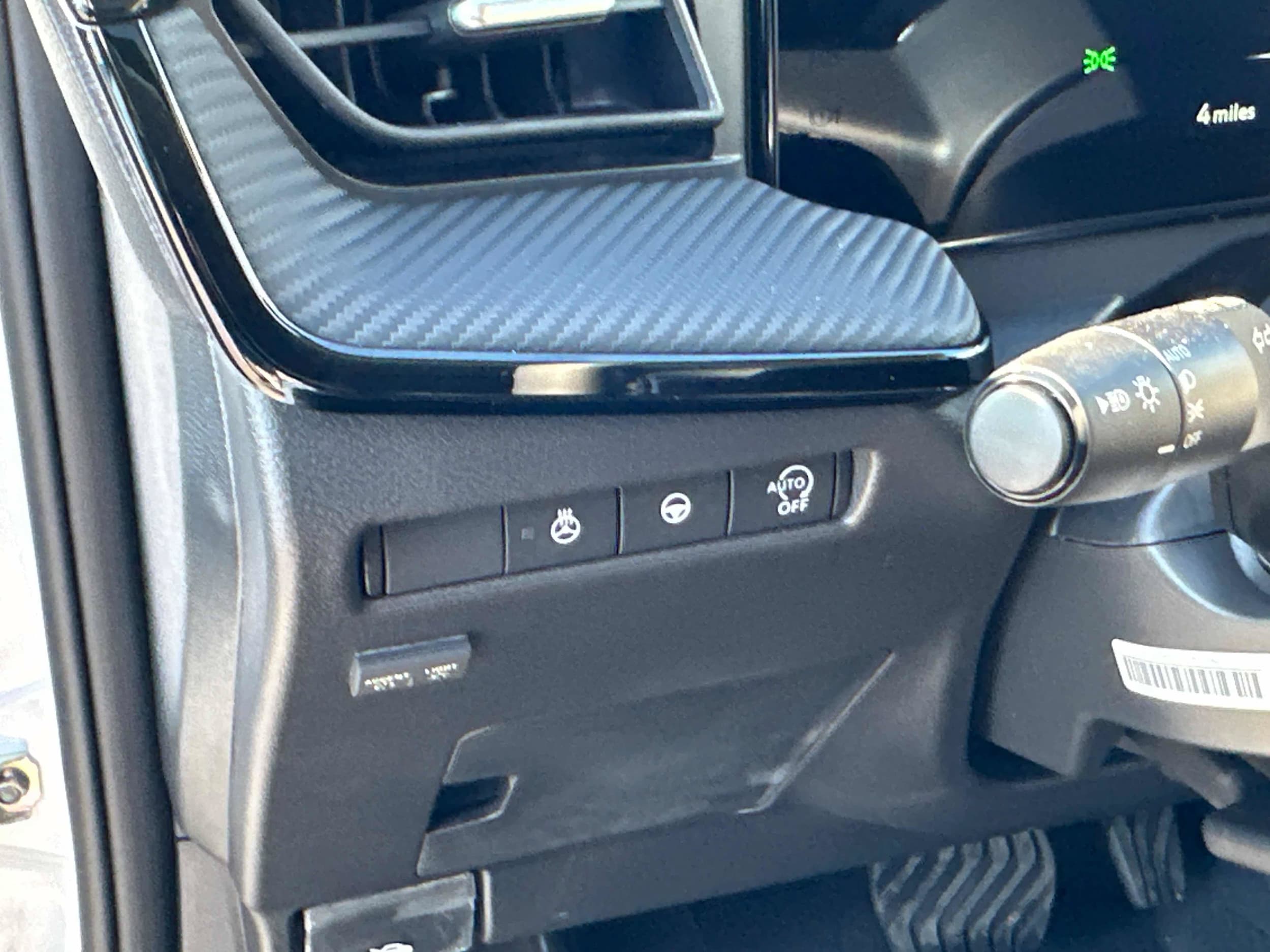2026 Nissan KICKS SR - Photo 22