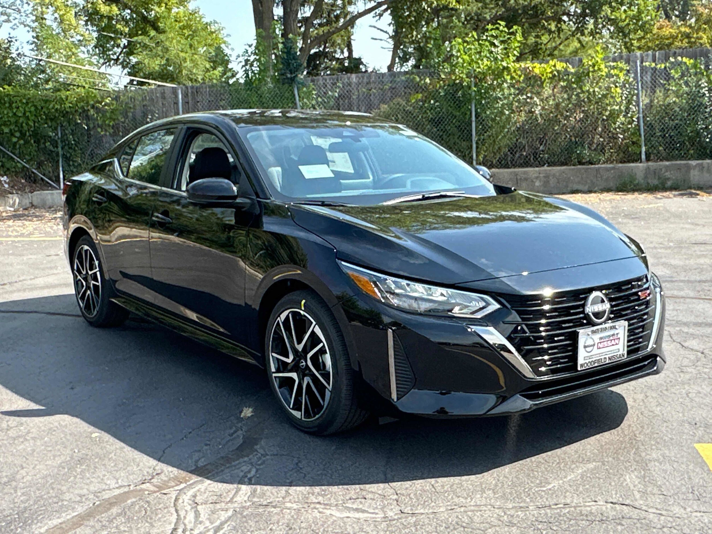 2025 Nissan Sentra SR photo 3