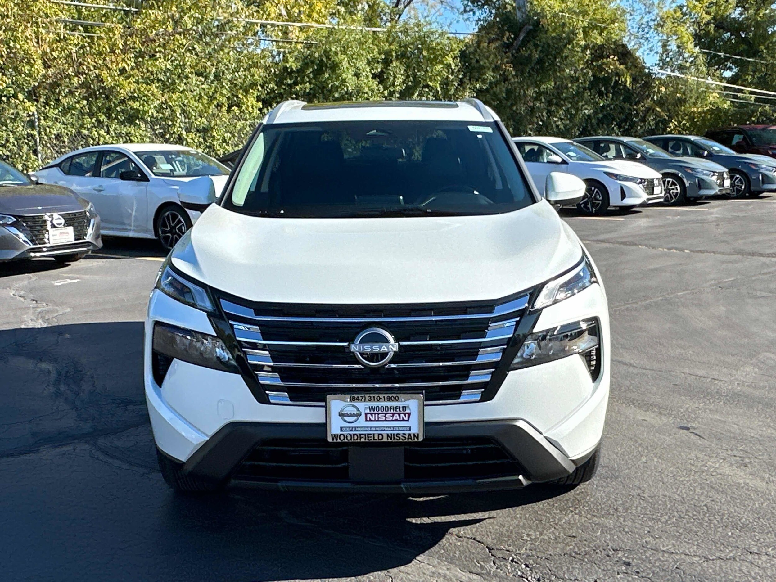 2026 Nissan Rogue SV photo 2