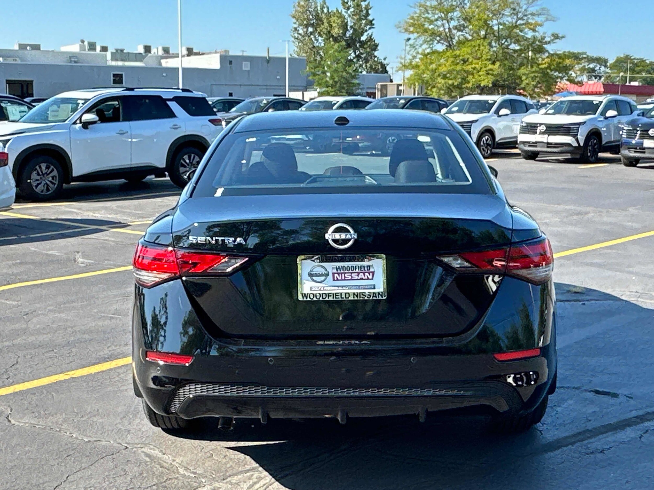2025 Nissan Sentra SV photo 4