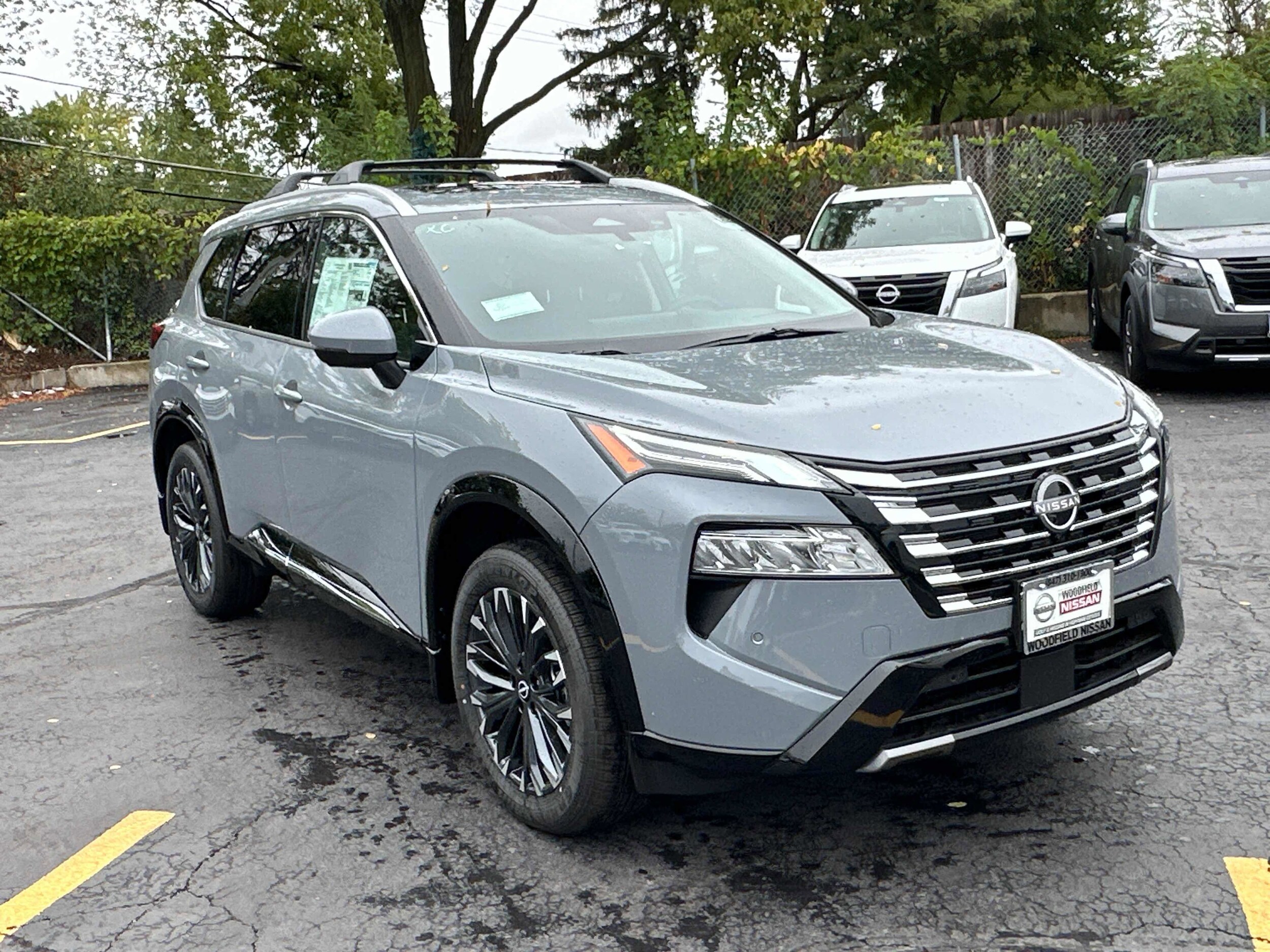 2025 Nissan Rogue Platinum photo 3