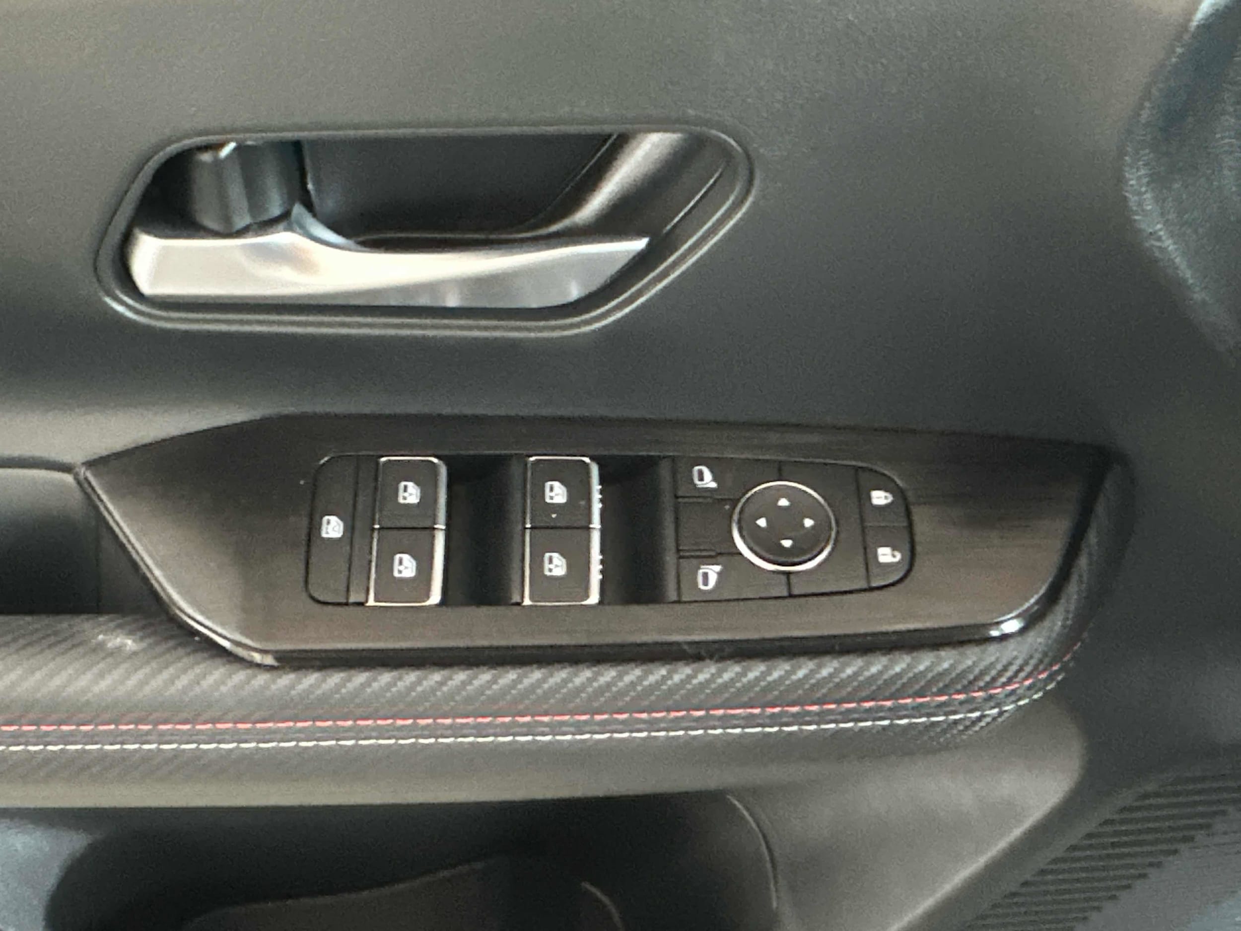 2025 Nissan Kicks SR AWD - Photo 17