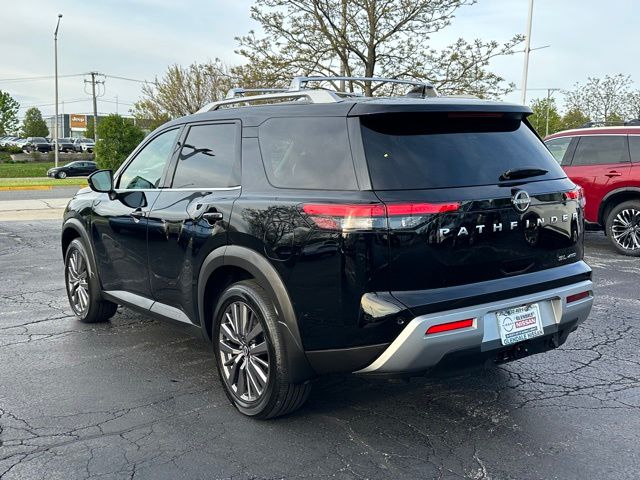 2023 Nissan Pathfinder SL photo 5