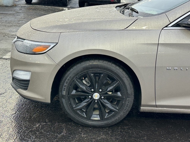 2023 Chevrolet Malibu LT photo 6