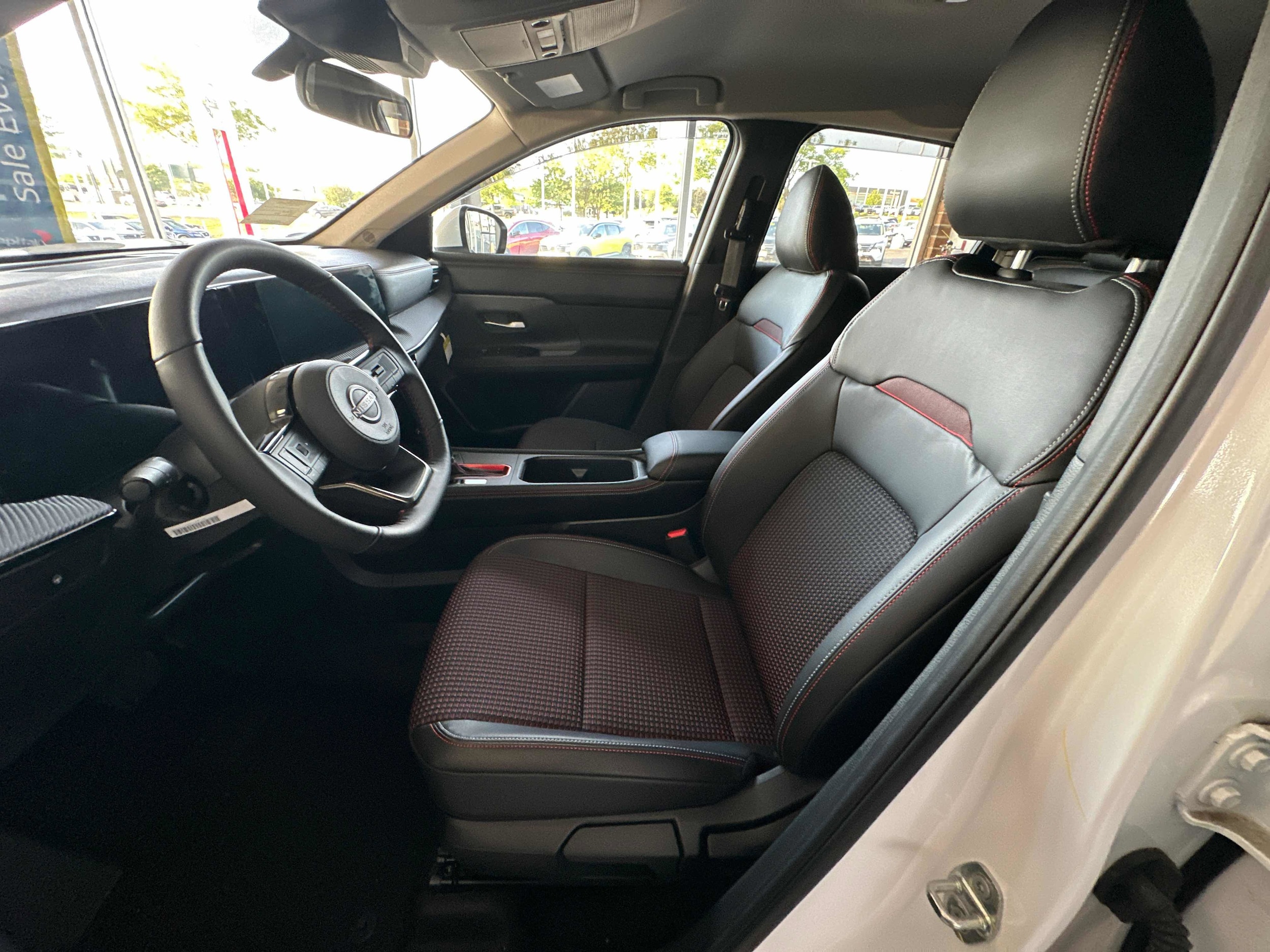 2025 Nissan Kicks SR AWD - Photo 19