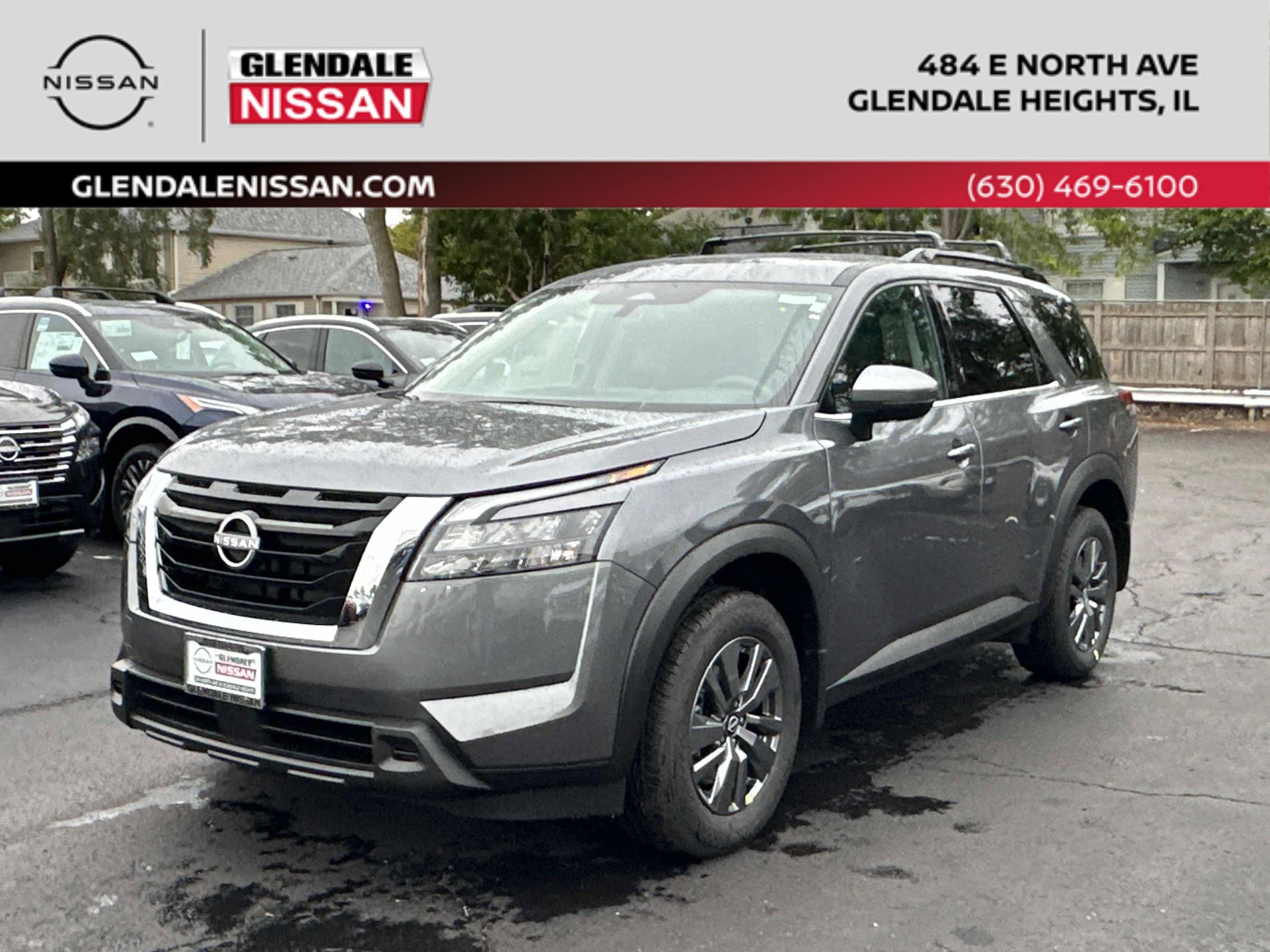 2025 Nissan Pathfinder SV's photo