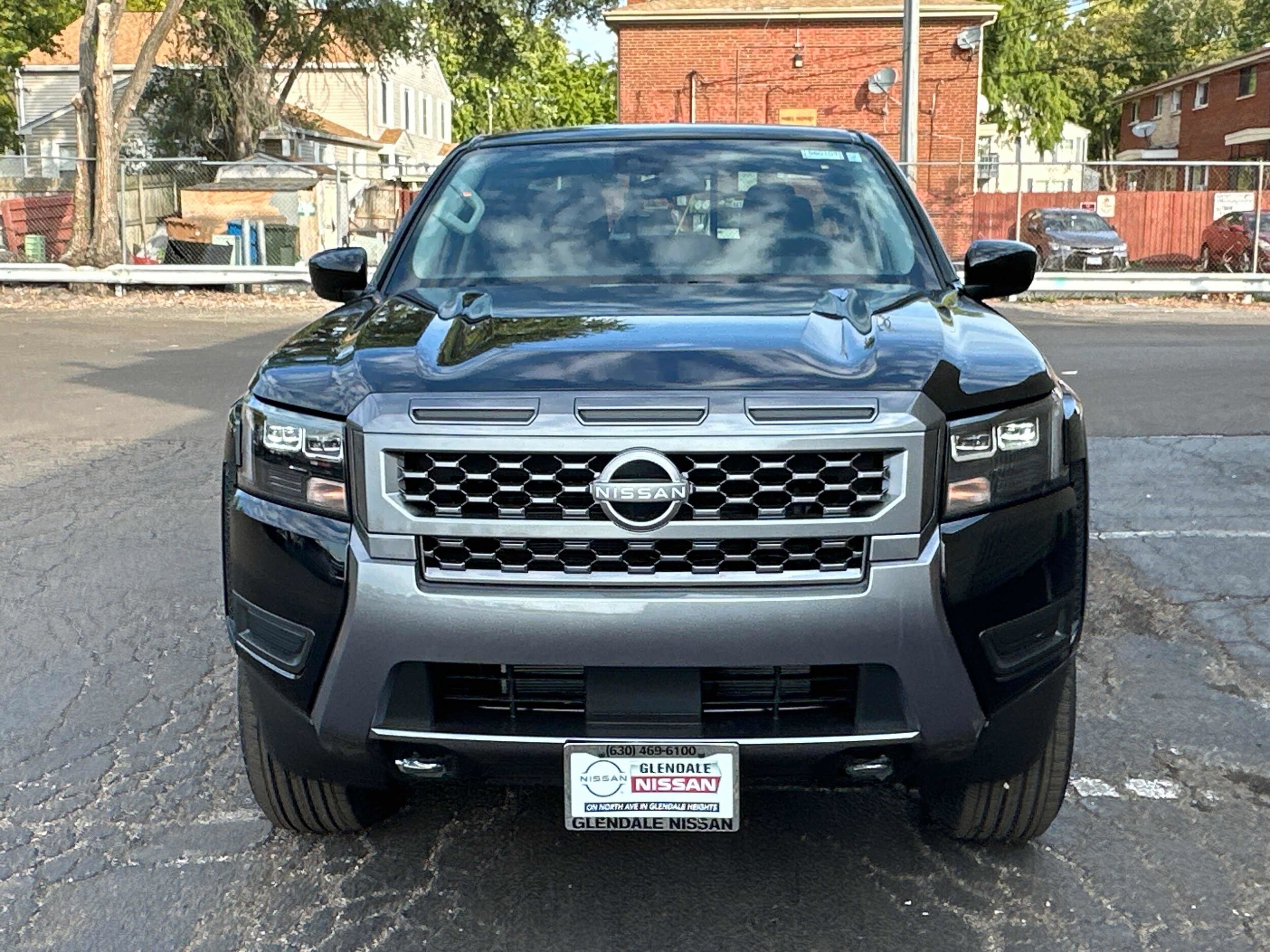 2026 Nissan Frontier Crew Cab SV photo 2