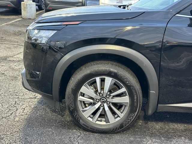2025 Nissan Pathfinder SL photo 6