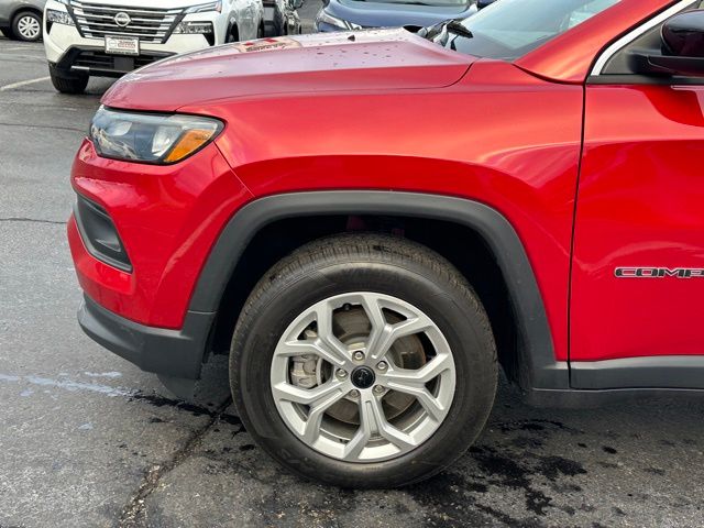 2025 Jeep Compass Latitude photo 6