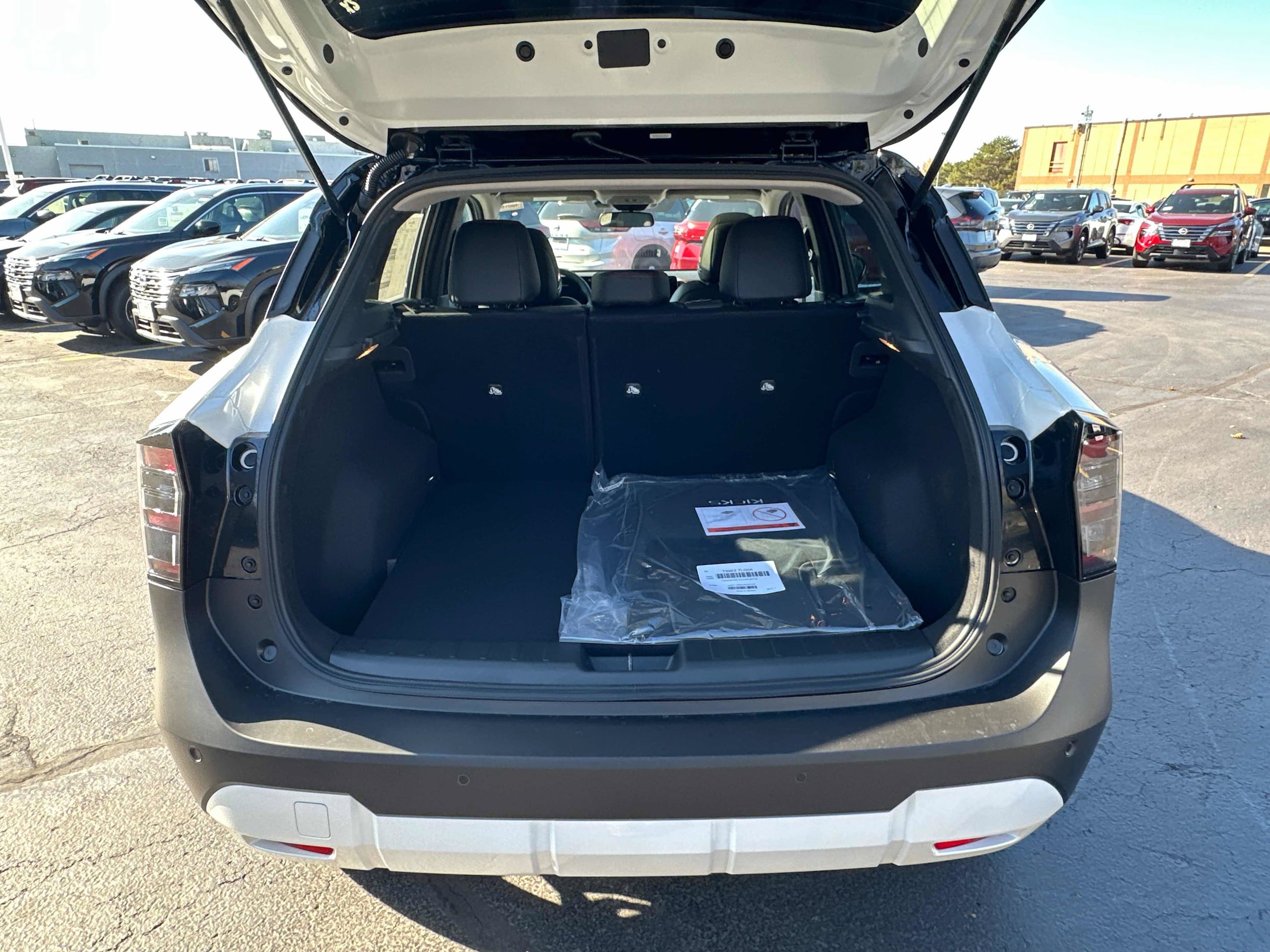 2026 Nissan KICKS SR - Photo 16