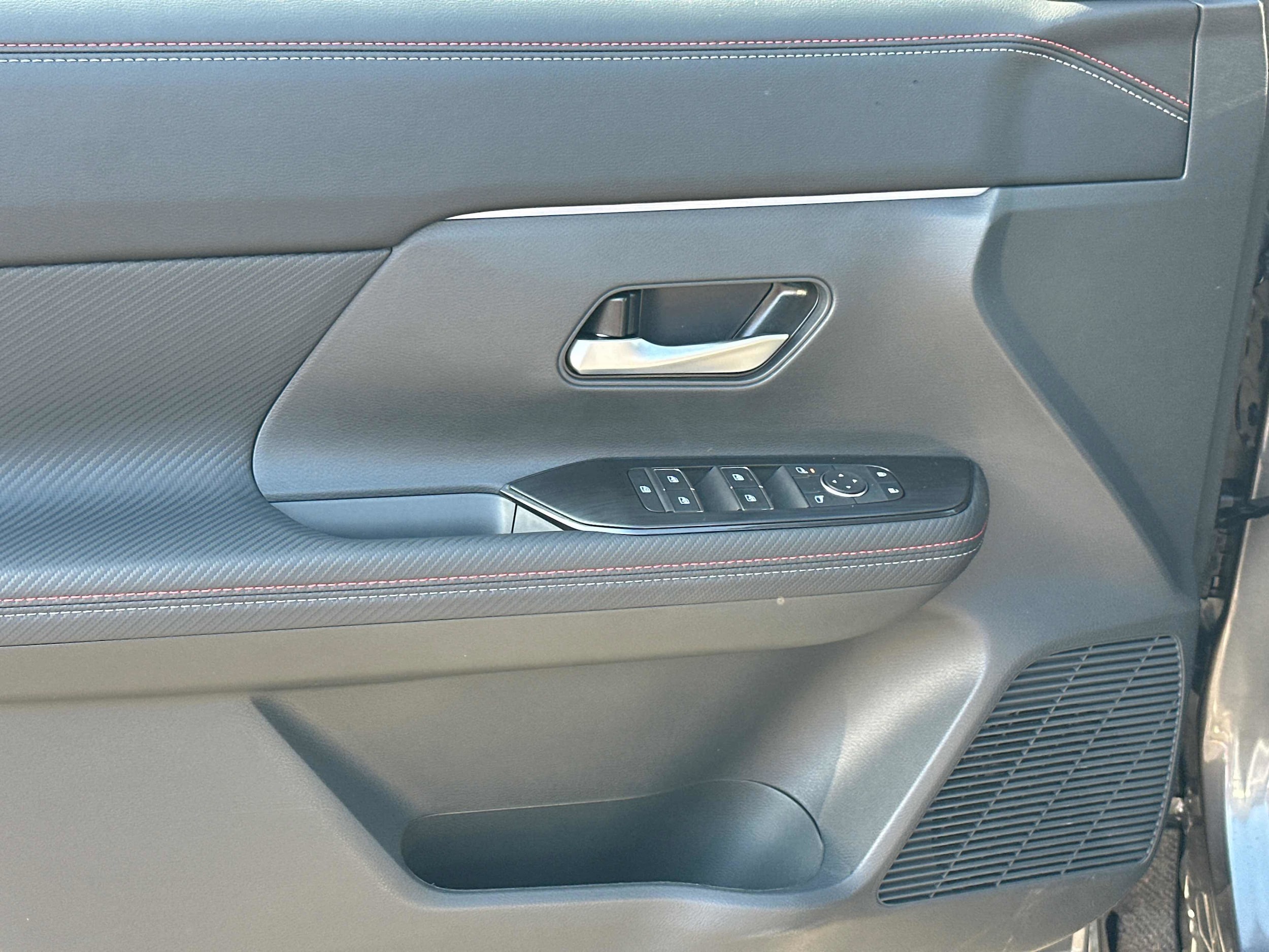 2026 Nissan KICKS SR AWD - Photo 15