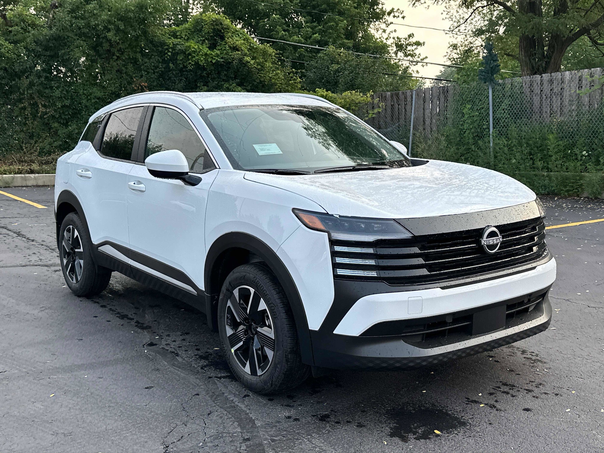 2025 Nissan Kicks SV photo 2