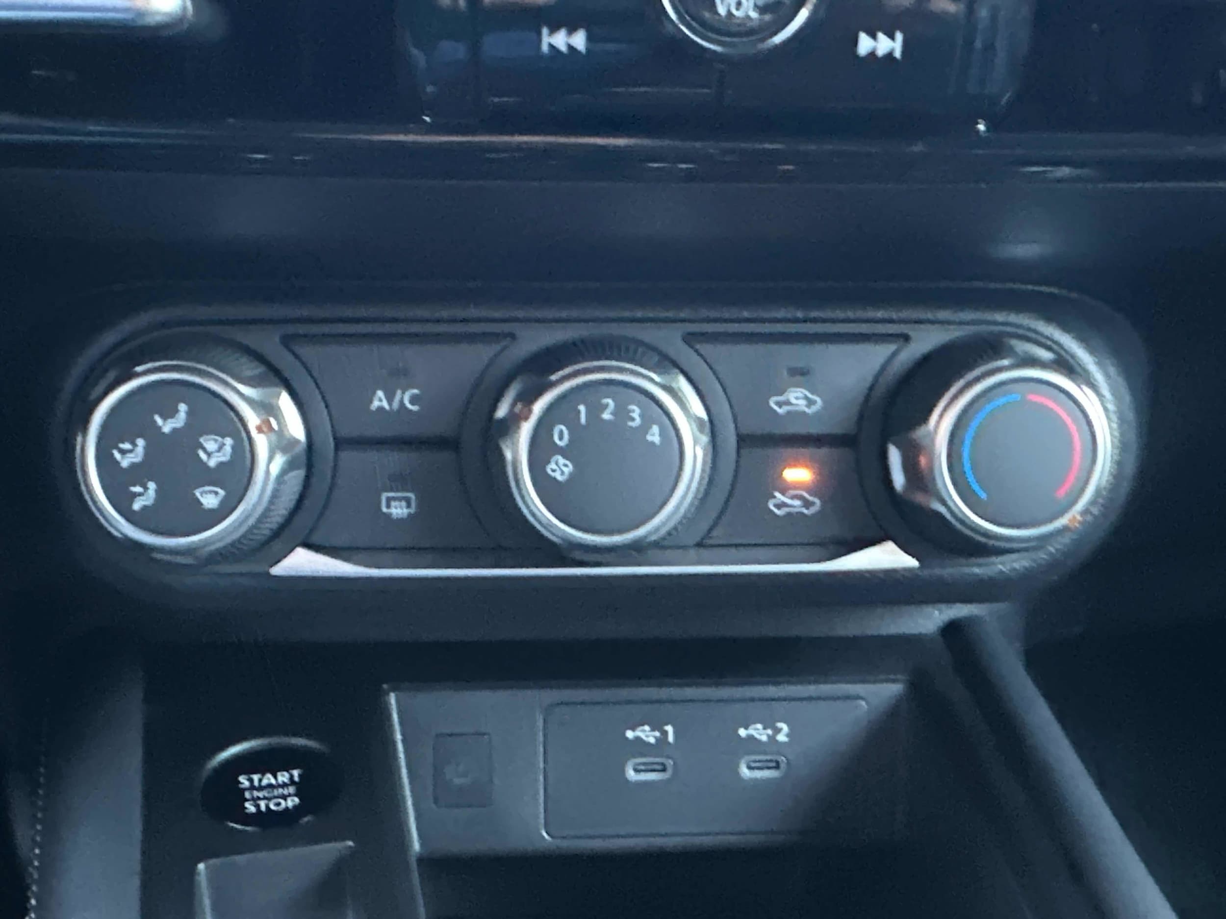 2025 Nissan Kicks SV AWD - Photo 34