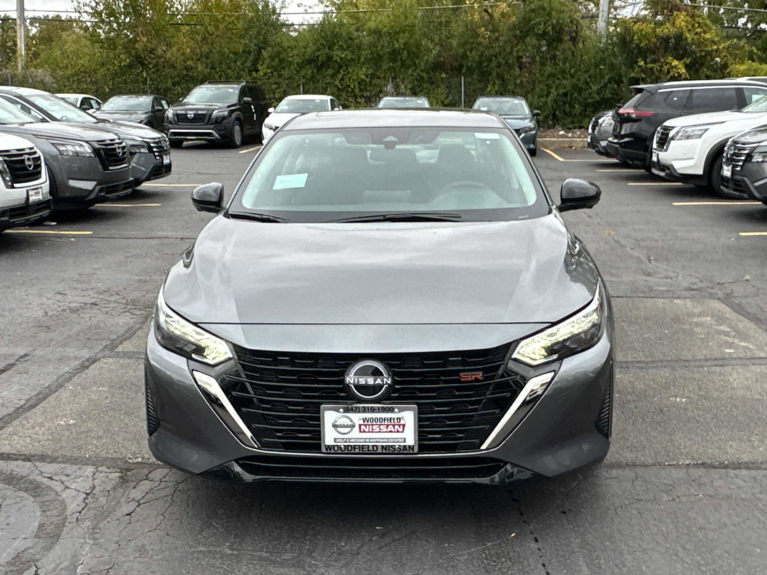 2025 Nissan Sentra SR photo 2