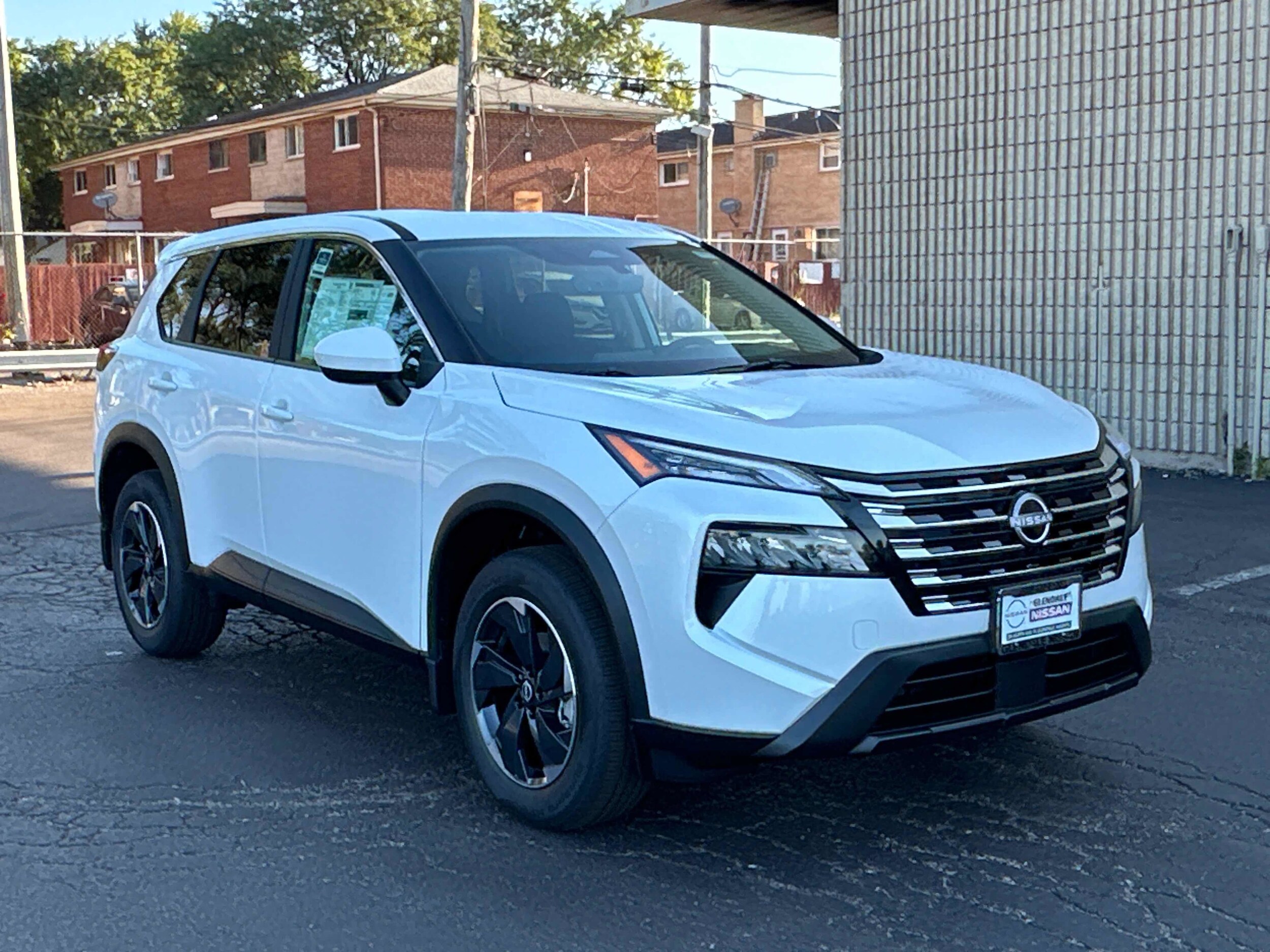 2026 Nissan Rogue SV photo 2