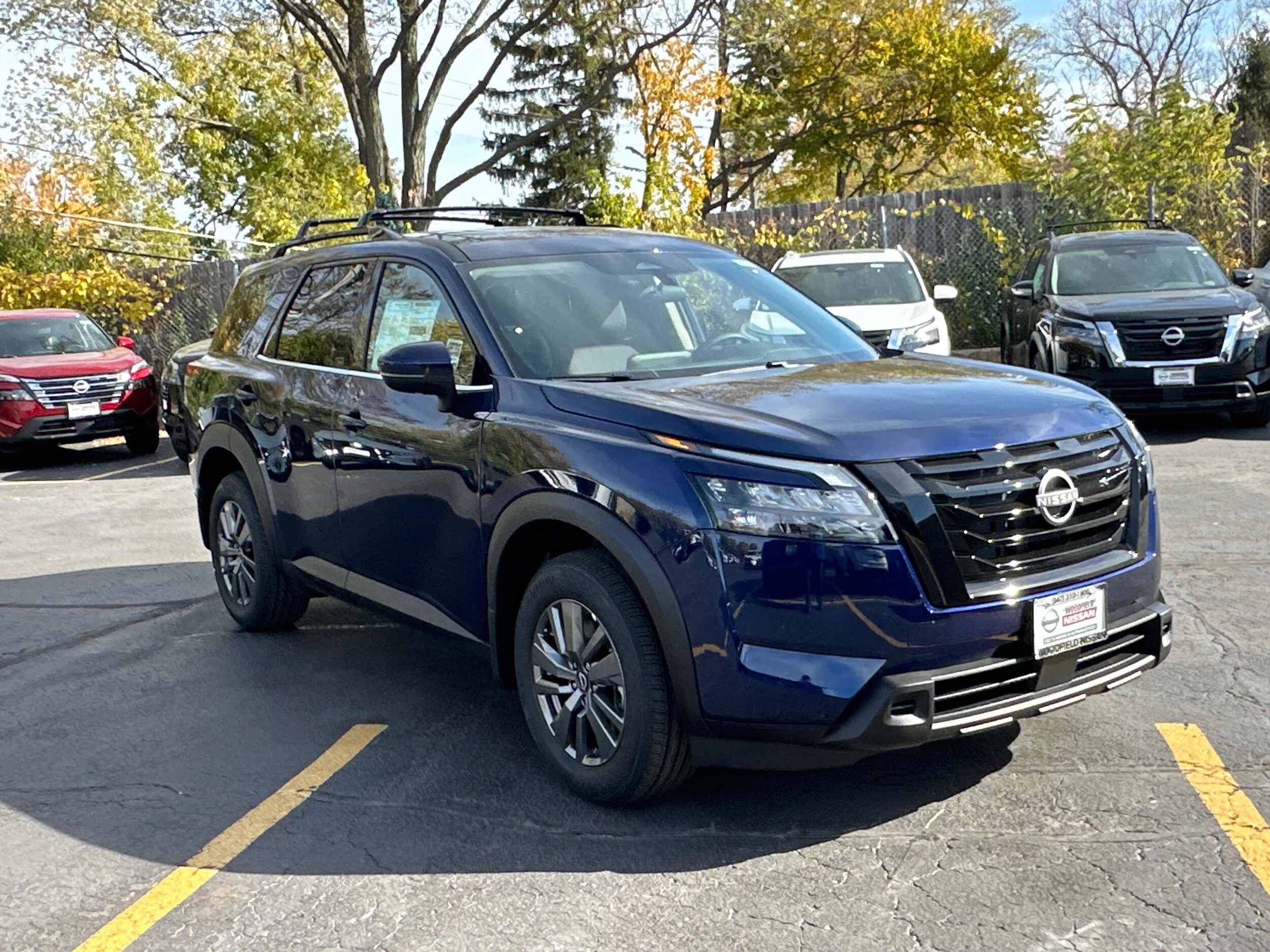 2025 Nissan Pathfinder SV photo 3