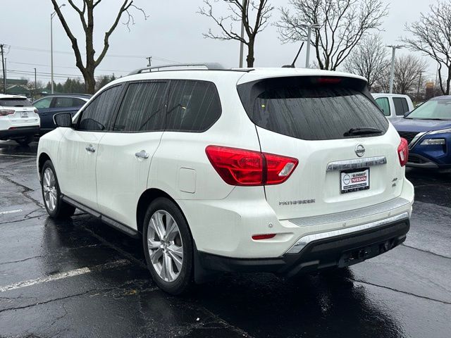 2018 Nissan Pathfinder SL photo 5