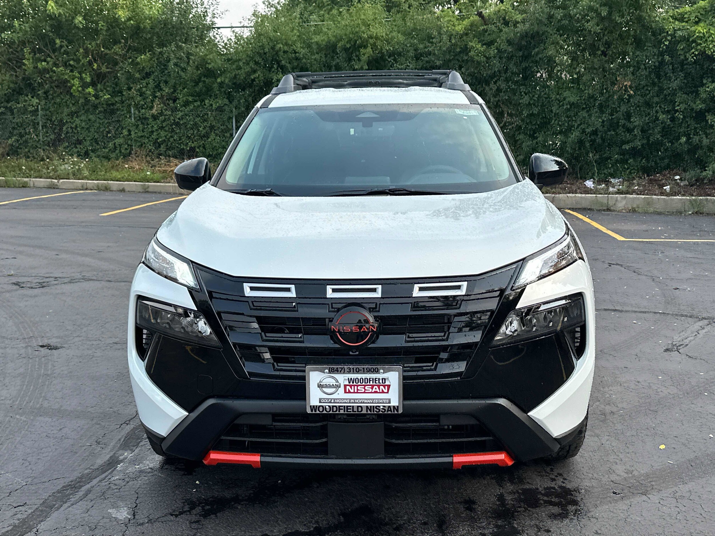 2026 Nissan Rogue SV photo 2