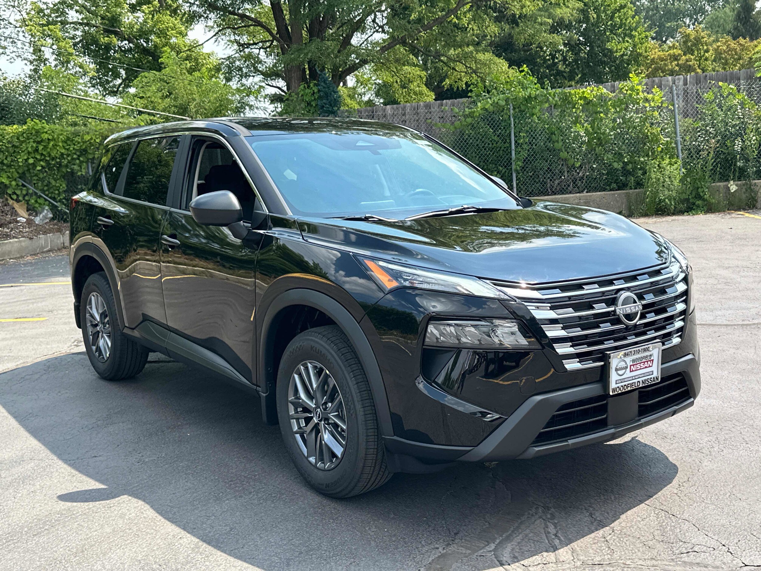 2026 Nissan Rogue S photo 3