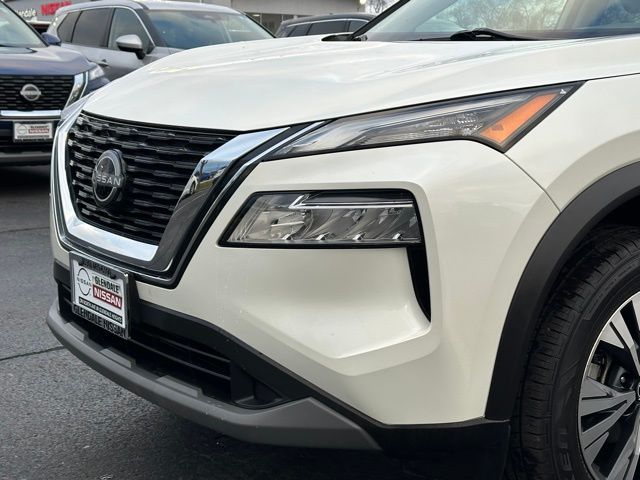 2023 Nissan Rogue SV photo 3