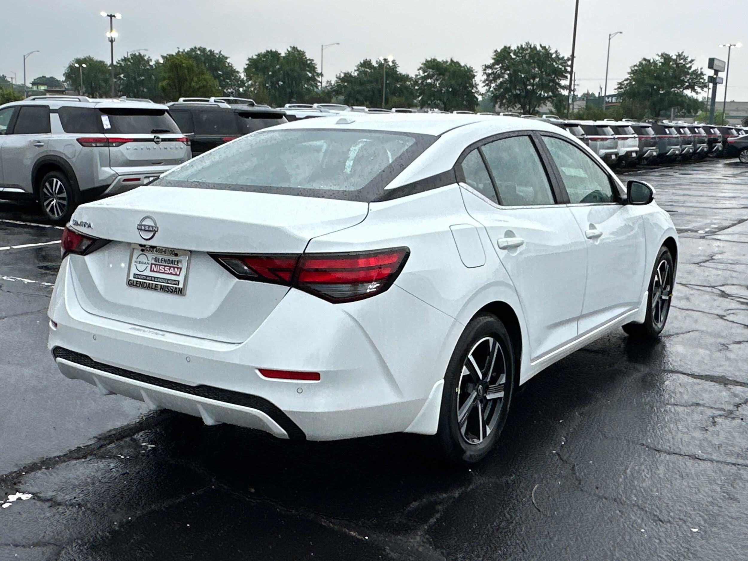 2025 Nissan Sentra SV photo 4