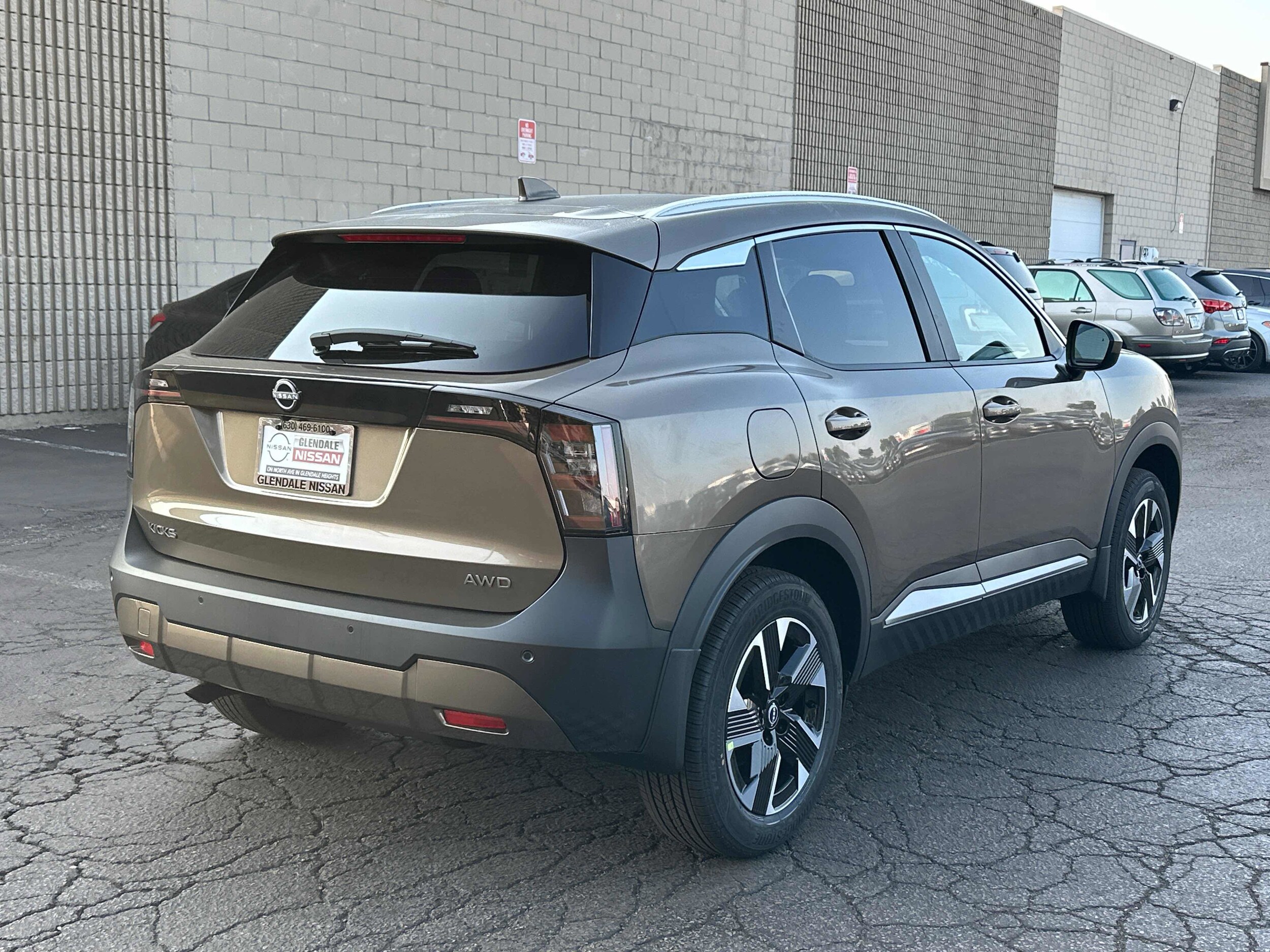 2025 Nissan Kicks SV photo 4