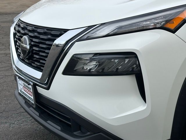 2021 Nissan Rogue S photo 3