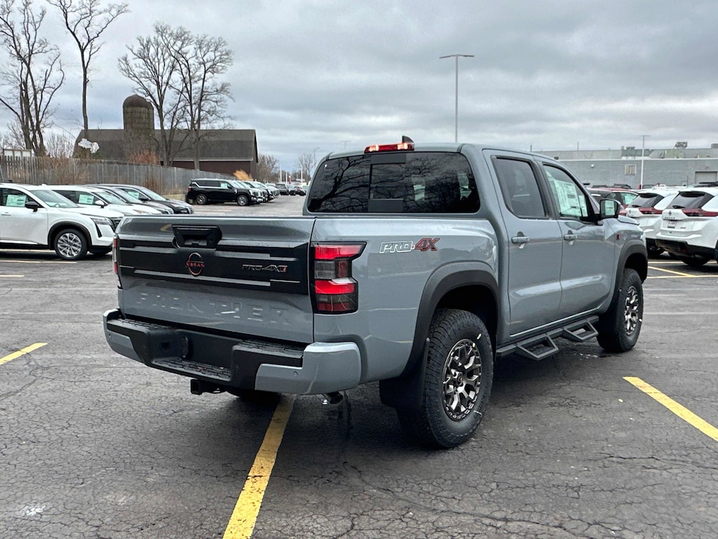 New 2026 Nissan Frontier PRO-4X w/R Package Crew Cab 4x4 PRO-4X w/R Package