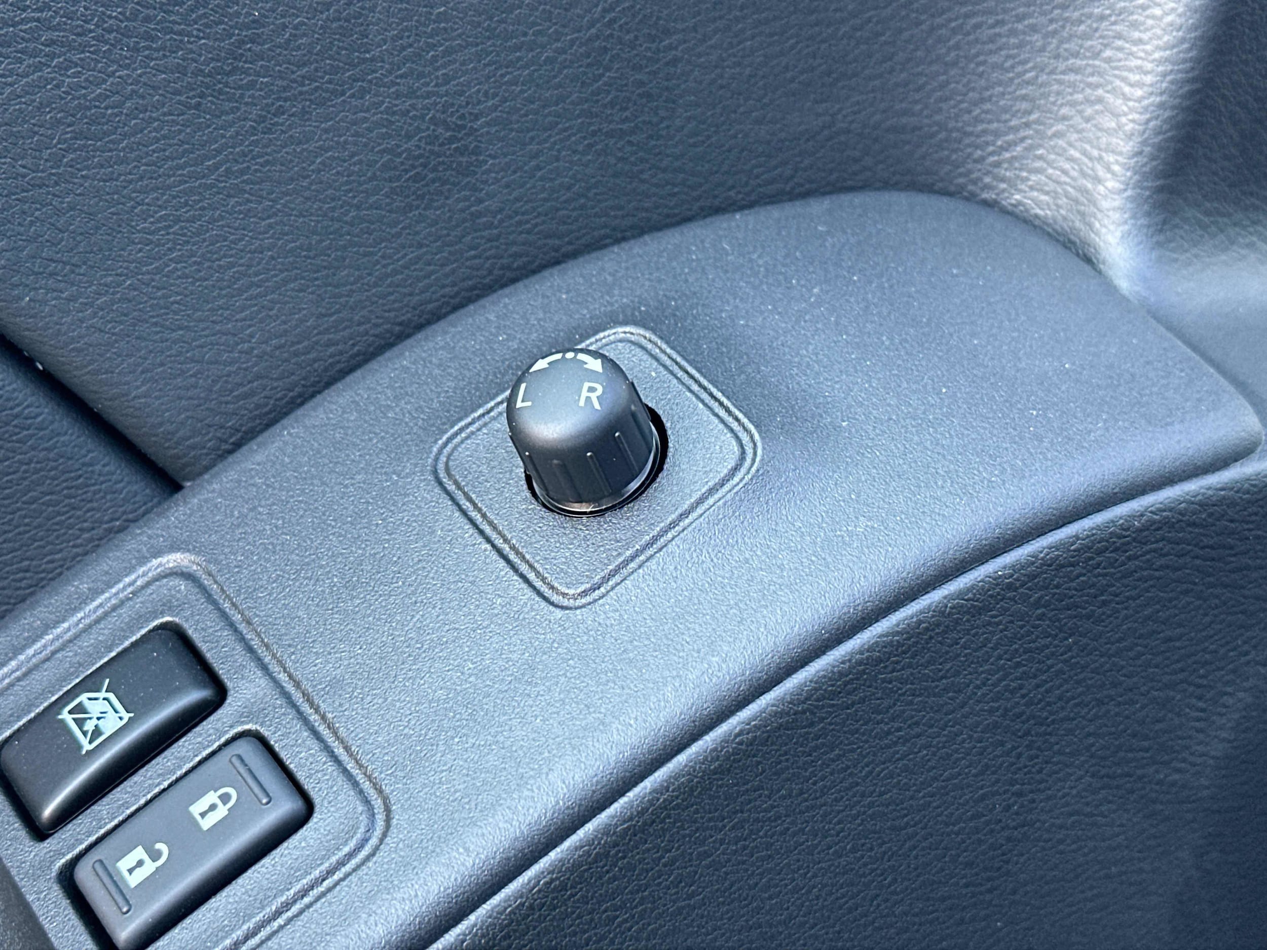 2026 Nissan Frontier SV - Photo 18