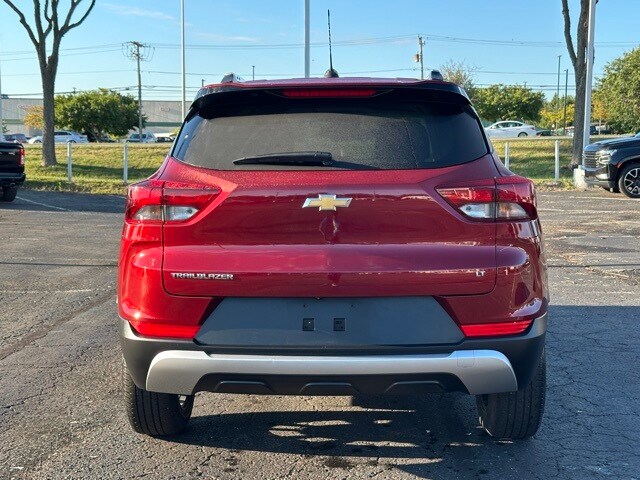 2022 Chevrolet Trailblazer LT photo 3