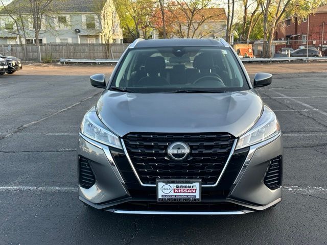 Used 2023 Nissan Kicks SV with VIN 3N1CP5CV8PL549393 for sale in Glendale Heights, IL