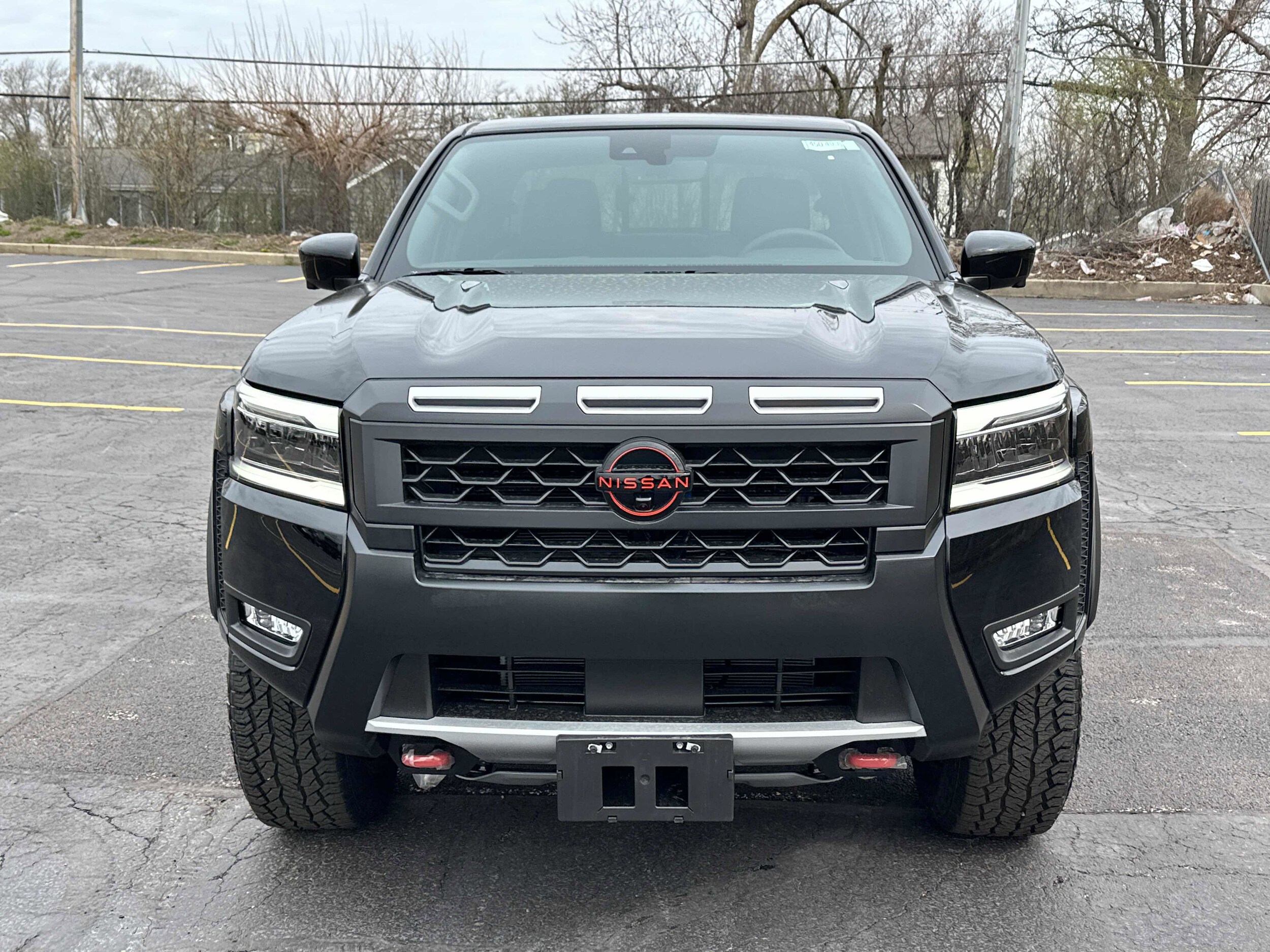 2025 Nissan Frontier PRO-4X Crew Cab photo 2