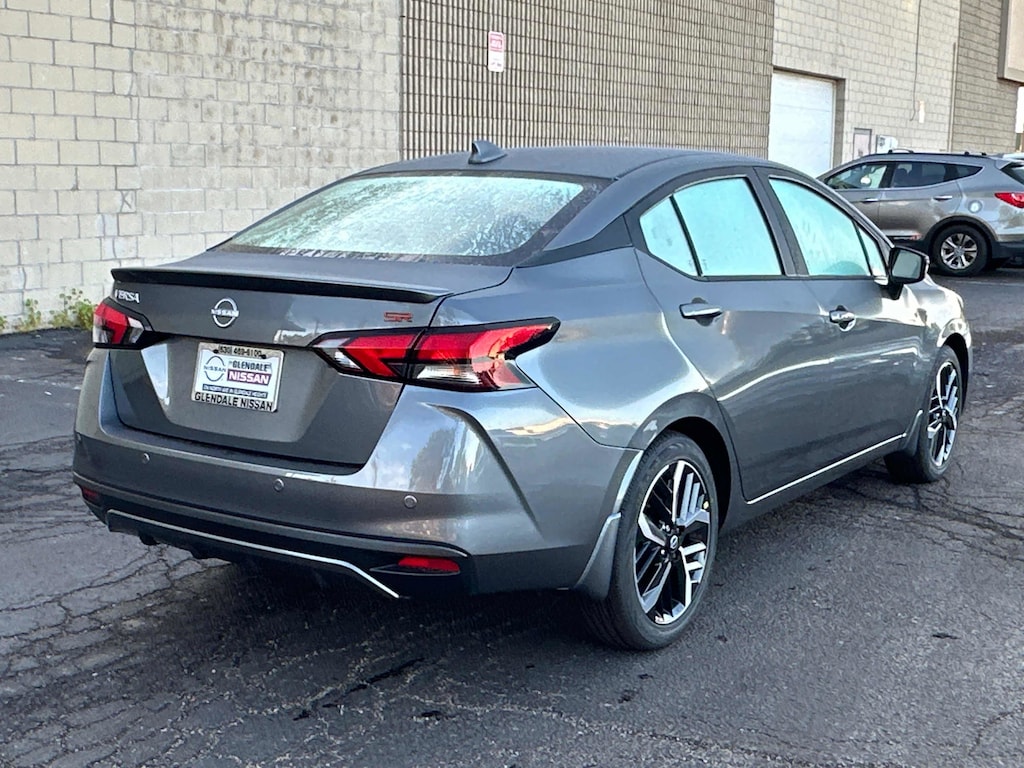 New 2025 Nissan Versa SR SR CVT