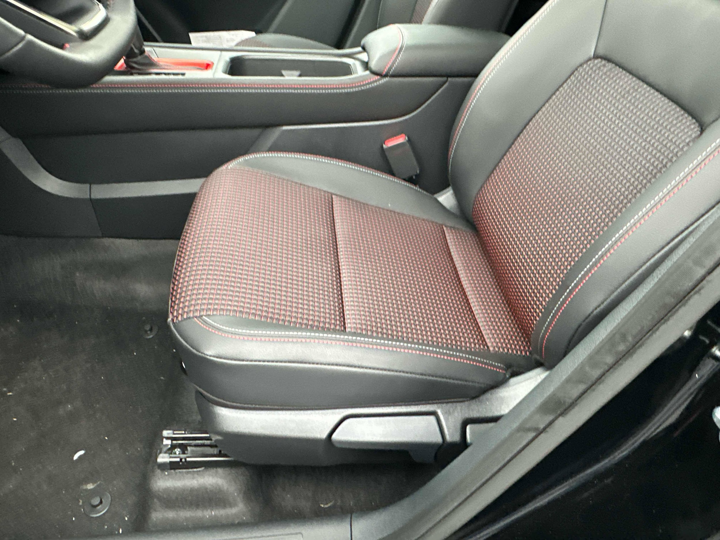 2026 Nissan KICKS SR AWD - Photo 25