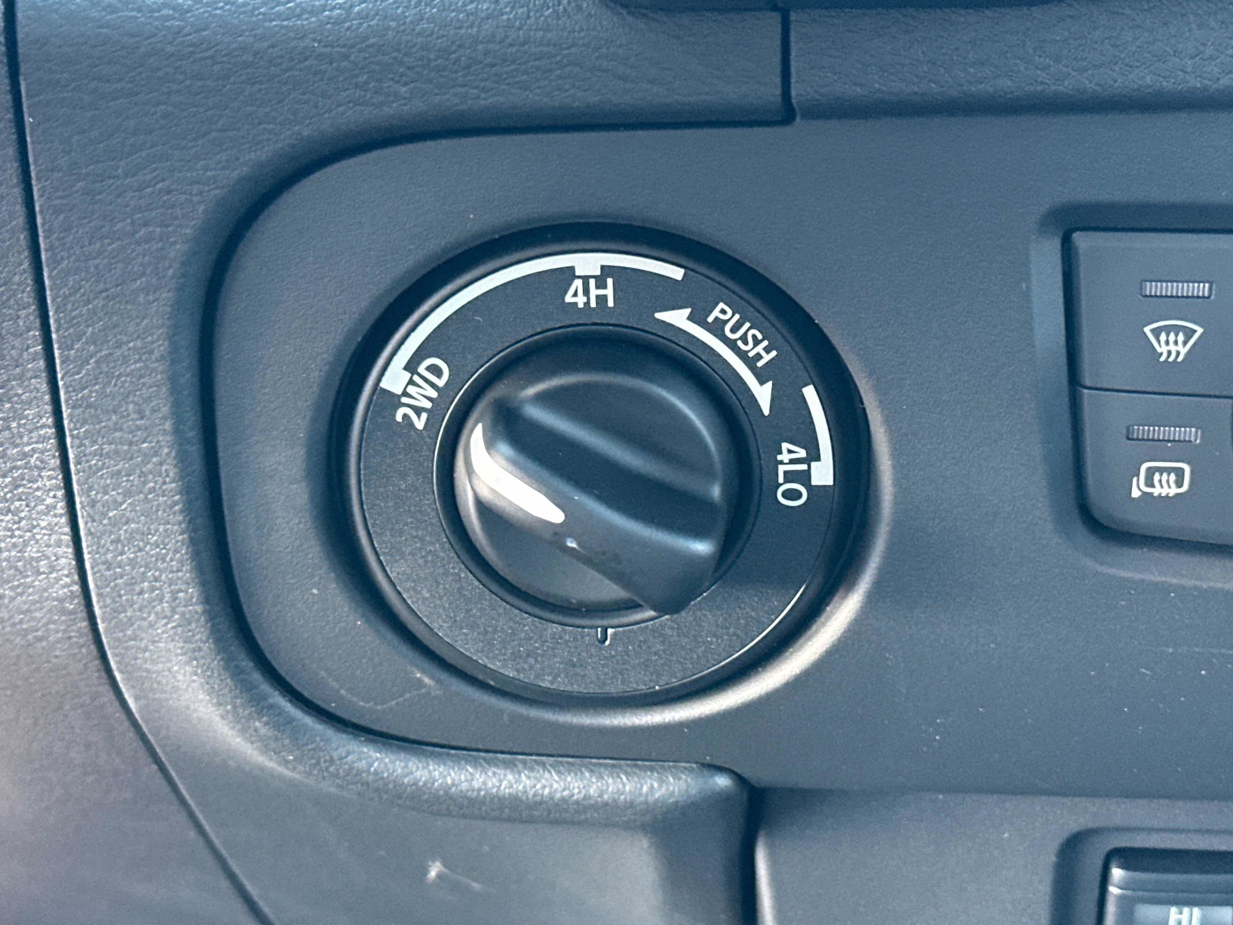 2026 Nissan Frontier SV - Photo 31