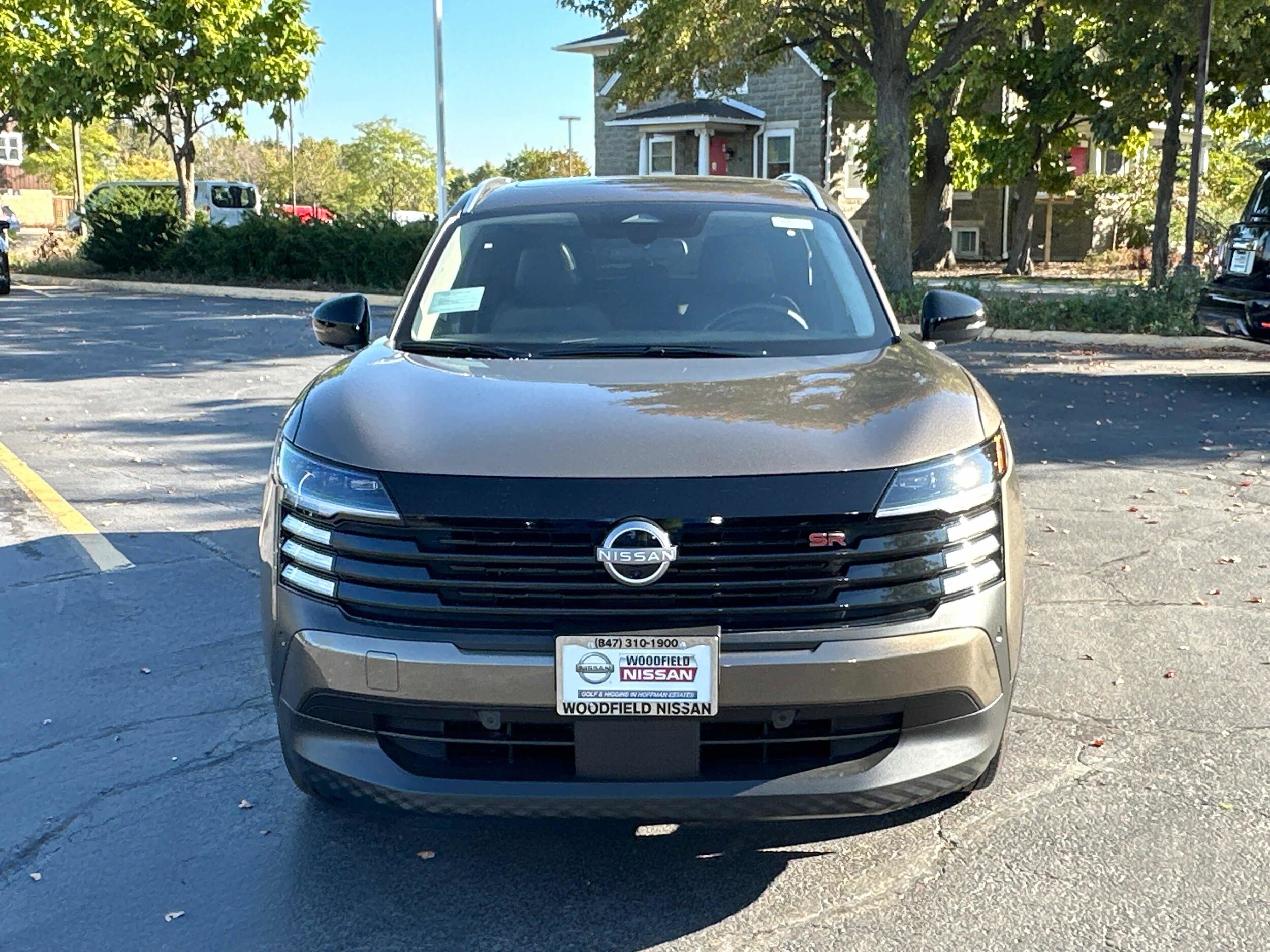 2026 Nissan Kicks SR photo 2