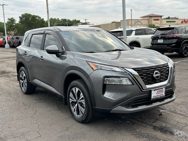 2023 Nissan Rogue SV photo 3