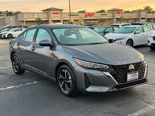 2025 Nissan Sentra SV photo 3