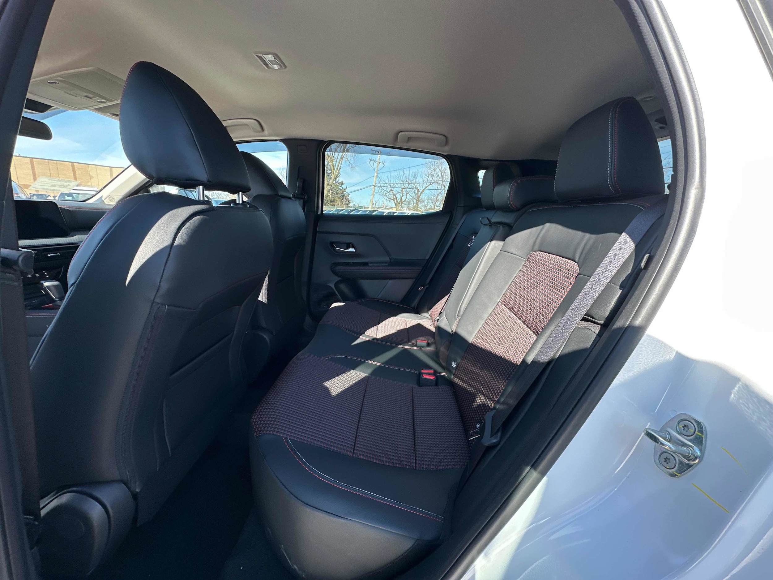 2025 Nissan Kicks SR AWD - Photo 9