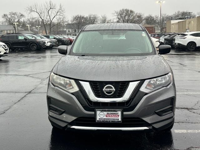 Used 2018 Nissan Rogue S with VIN 5N1AT2MV0JC727695 for sale in Glendale Heights, IL