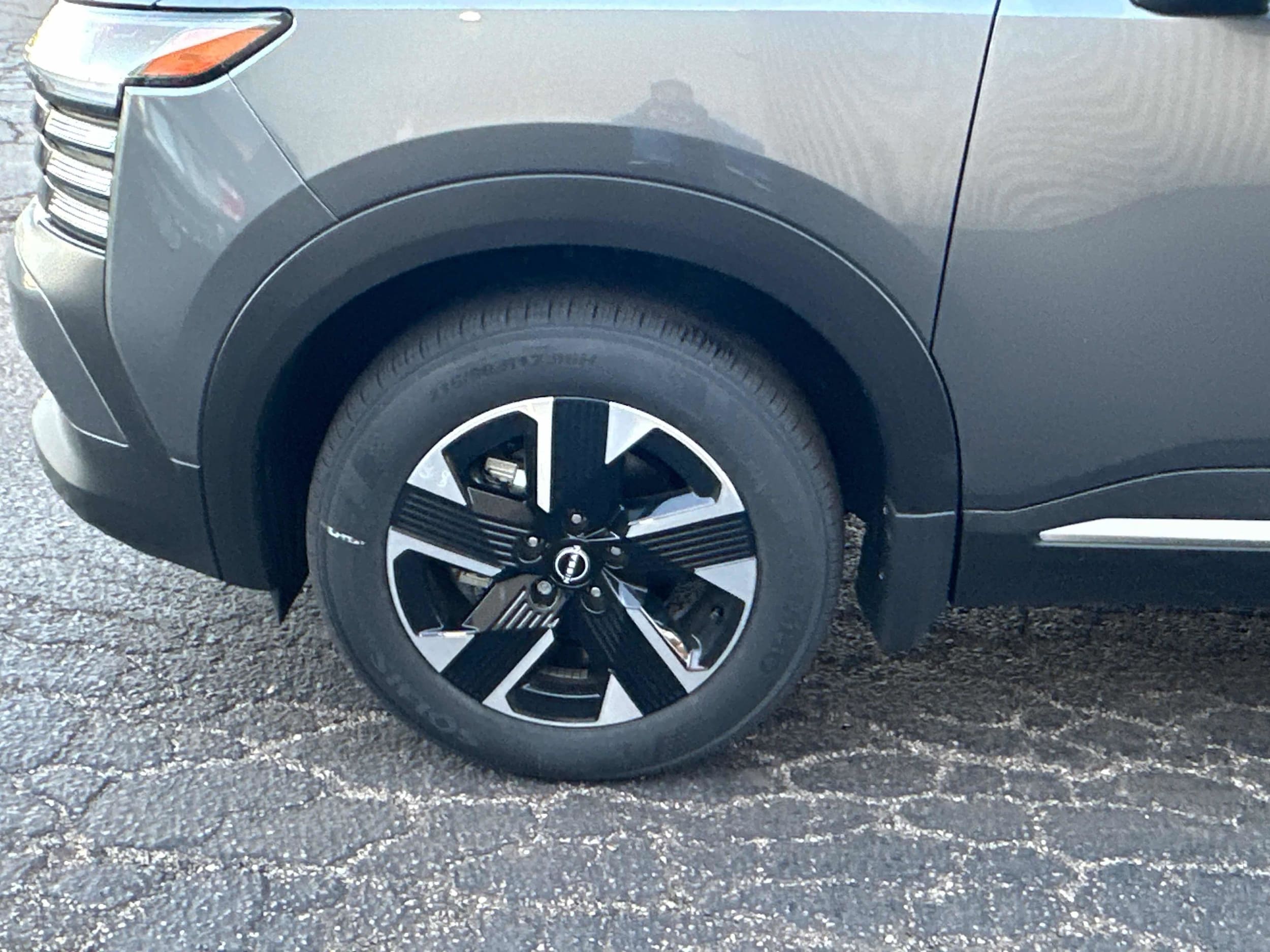 2025 Nissan Kicks SV AWD - Photo 12