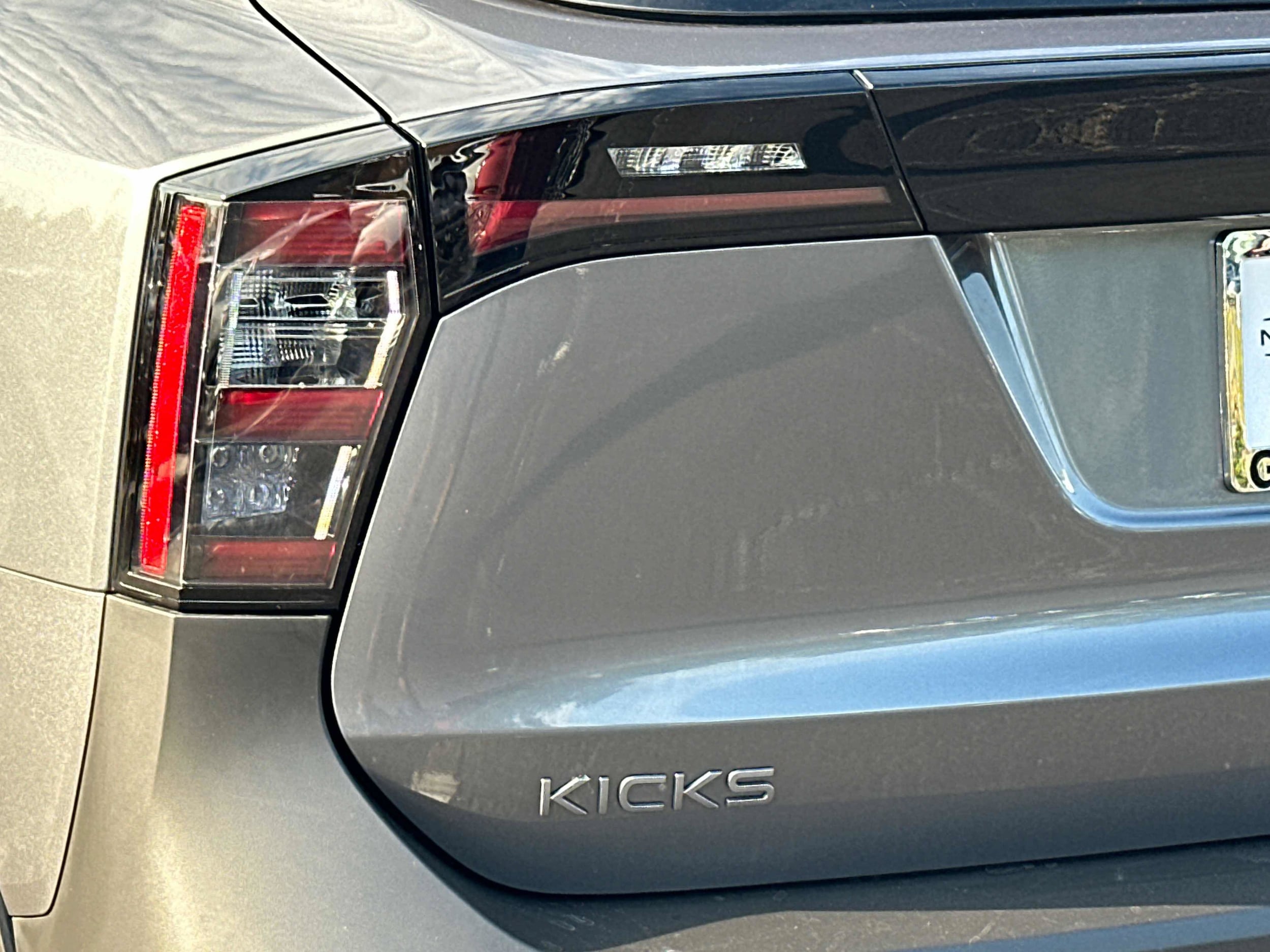 2026 Nissan KICKS SR AWD - Photo 8