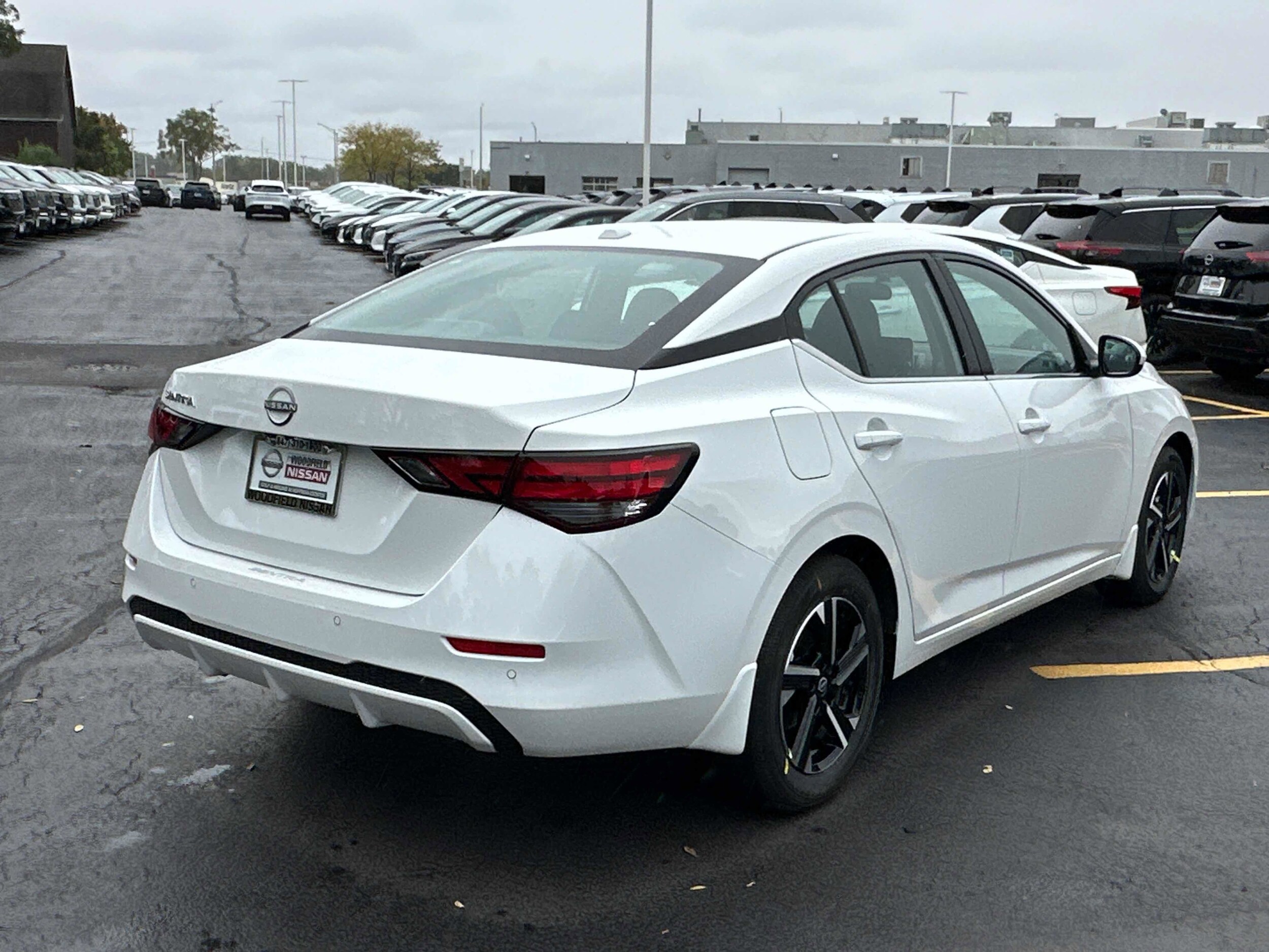 2025 Nissan Sentra SV photo 4